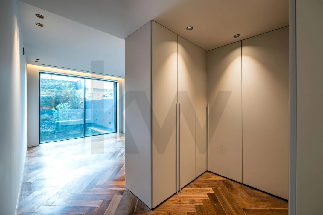Apartamento T4 para Venda em Lordelo do Ouro e Massarelos Foto 28