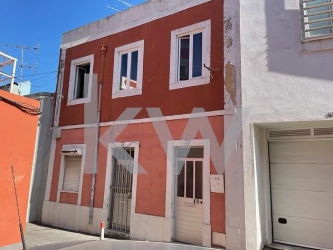 Prédio para Venda em Sacavém e Prior Velho Foto 4