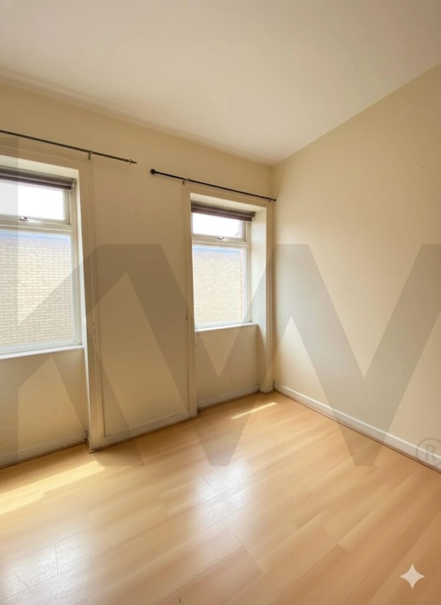 Prédio para Venda em Sacavém e Prior Velho Foto 8