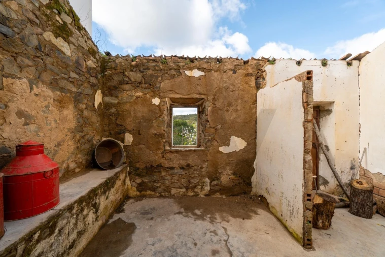 Moradia T3 para Venda em Odeleite Foto 17