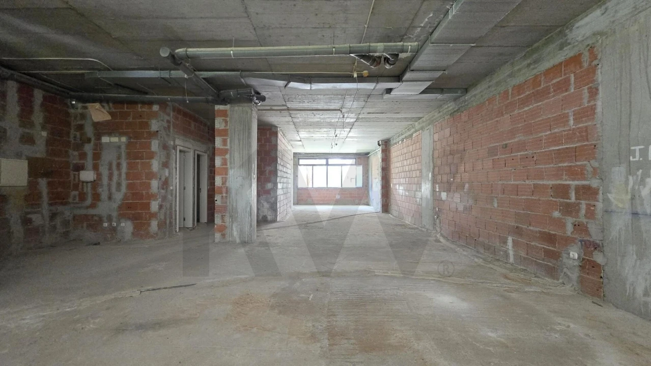 Loja para Venda em Algés, Linda-A-Velha e Cruz Quebrada-Dafundo Foto 8