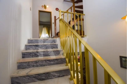 Moradia T6 para Venda em Fernao Ferro