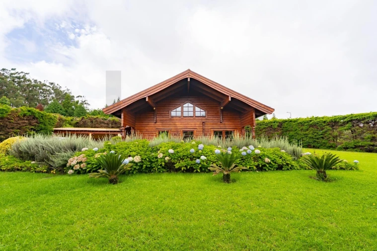 Moradia T3 para Venda em Santo Antonio da Serra