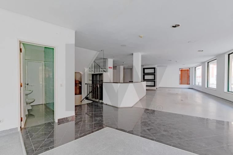 Loja para Venda em Alverca do Ribatejo e Sobralinho Foto 7