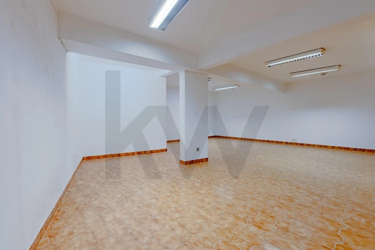 Loja para Venda em Alverca do Ribatejo e Sobralinho Foto 28