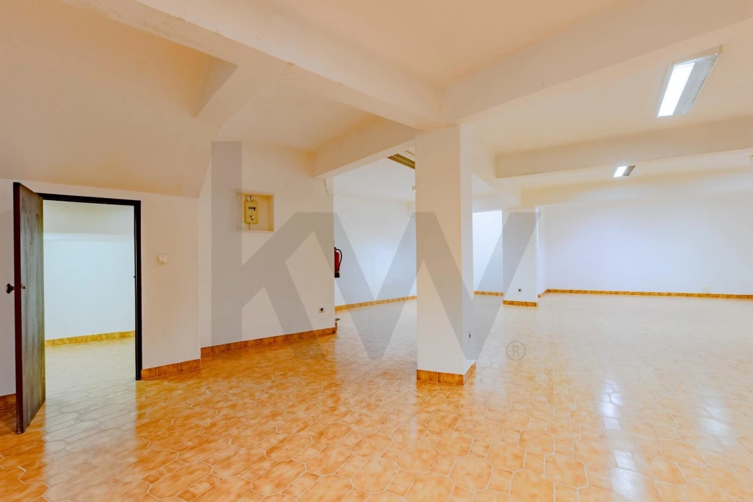 Loja para Venda em Alverca do Ribatejo e Sobralinho Foto 32