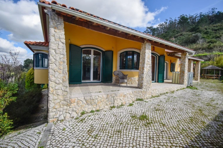 Quinta T4 para Venda em Sobral de Monte Agraço Foto 48