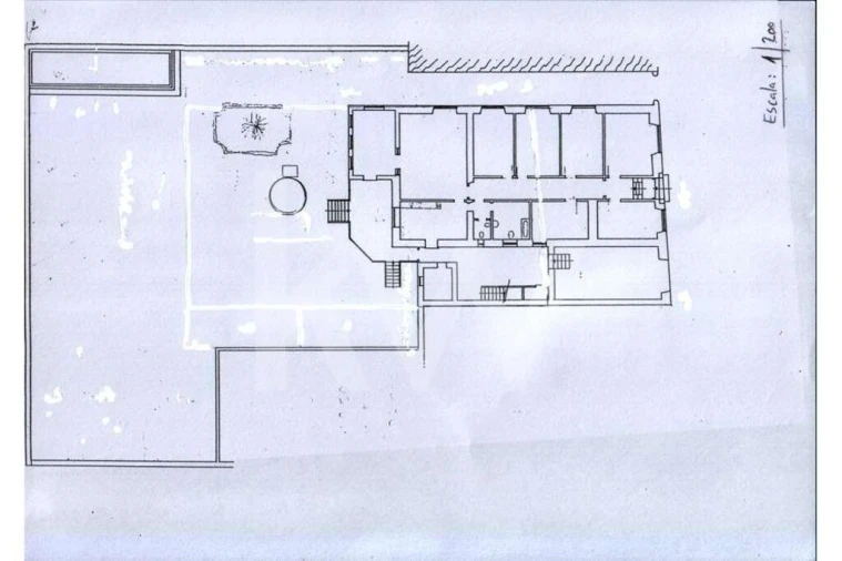 Moradia T6 para Venda em Quelfes Foto 26