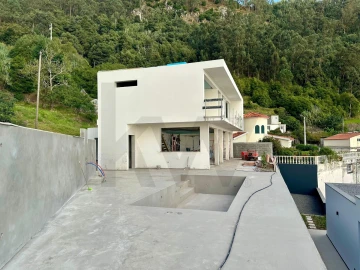 Moradia T3 para Venda em Arco da Calheta