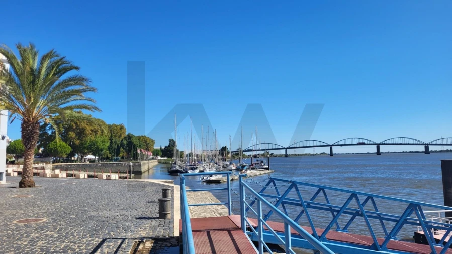 Prédio para Venda em Vila Franca de Xira Foto 15