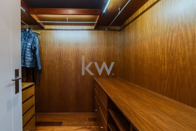 Apartamento T4 para Venda em Aldoar, Foz do Douro e Nevogilde
