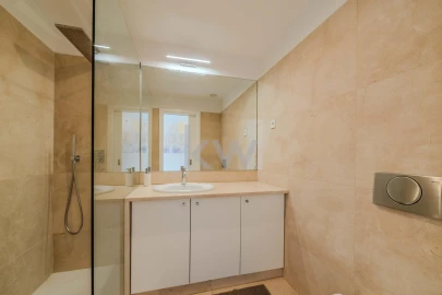 Apartamento T4 para Venda em Aldoar, Foz do Douro e Nevogilde