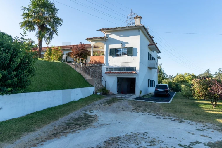 Moradia T3 para Venda em O. Azeméis, Riba-Ul, Ul, Macinhata Seixa, Madail Foto 51