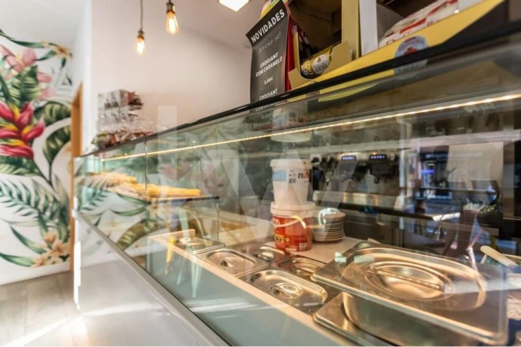 Loja para Trespasse em Charneca de Caparica e Sobreda Foto 5