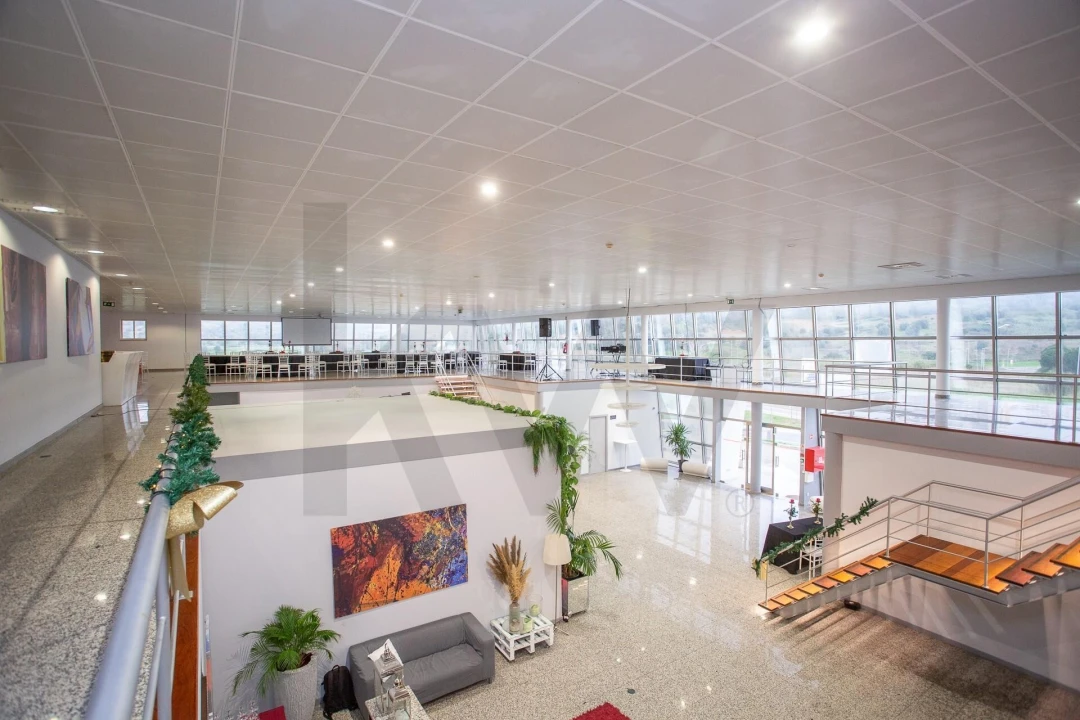 Loja para Venda em Romeira e Várzea Foto 12