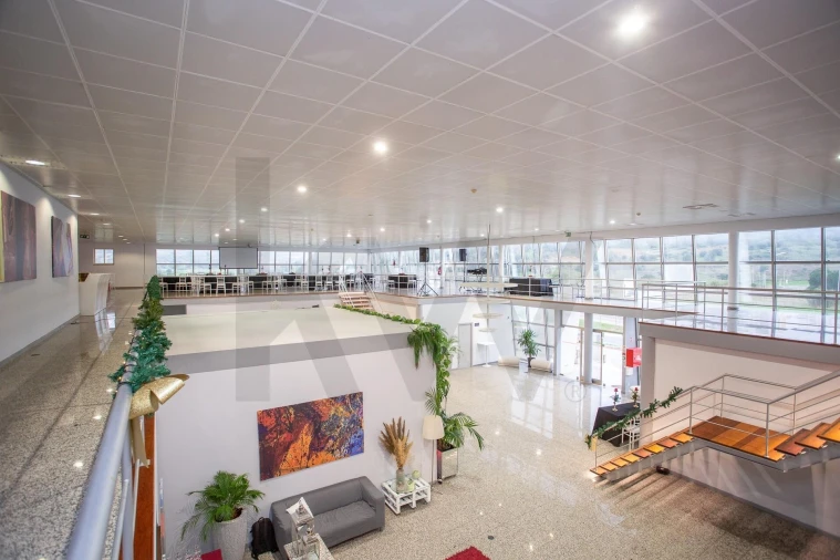 Loja para Venda em Romeira e Várzea Foto 12