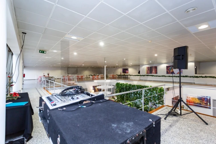 Loja para Venda em Romeira e Várzea Foto 28