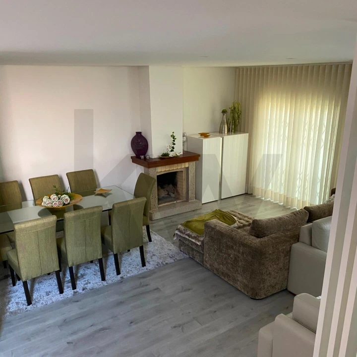 Moradia T3 para Venda em Arvore Foto 5