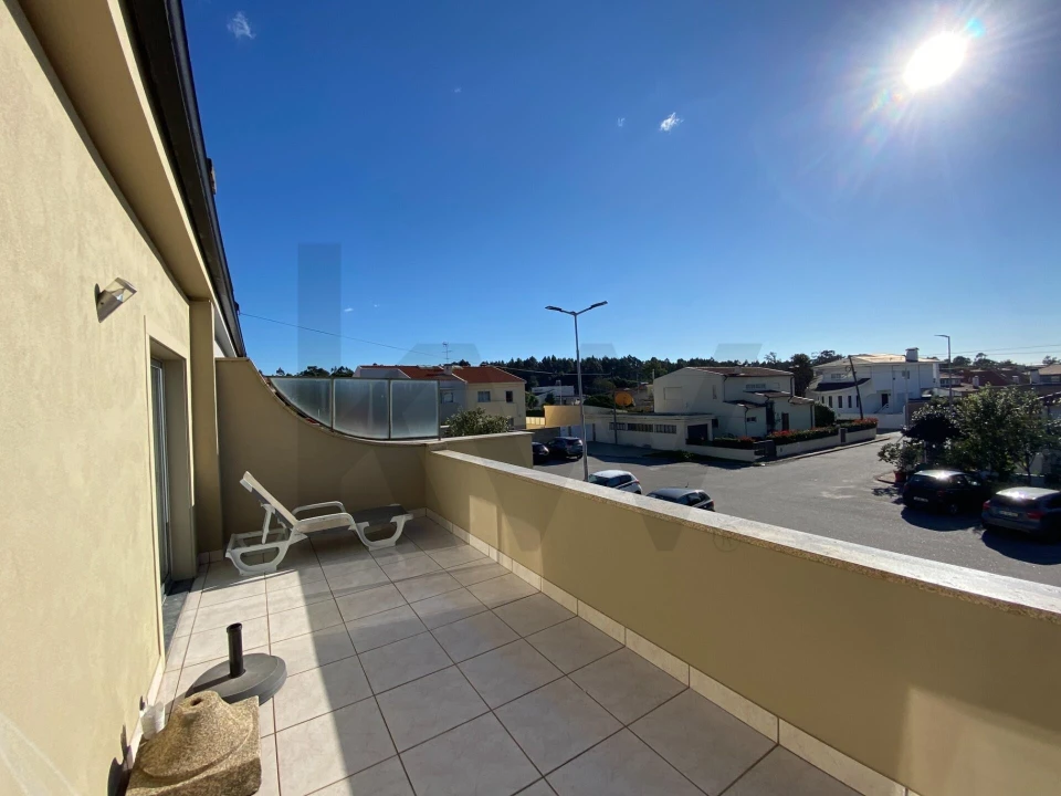 Moradia T3 para Venda em Arvore Foto 1