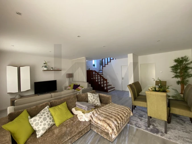 Moradia T3 para Venda em Arvore Foto 4