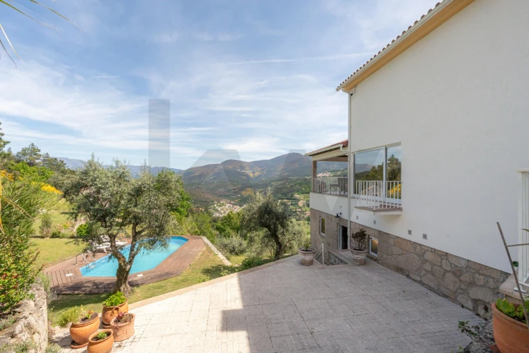 Moradia T3 para Venda em Santa Ovaia e Vila Pouca da Beira Foto 23