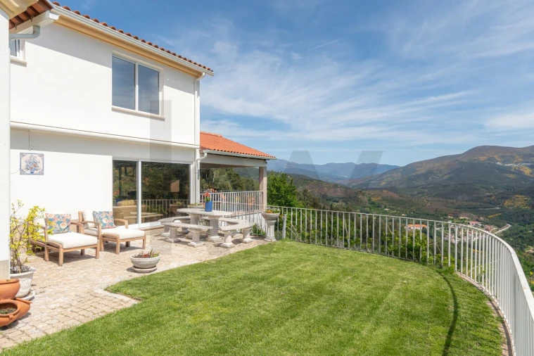 Moradia T3 para Venda em Santa Ovaia e Vila Pouca da Beira Foto 22