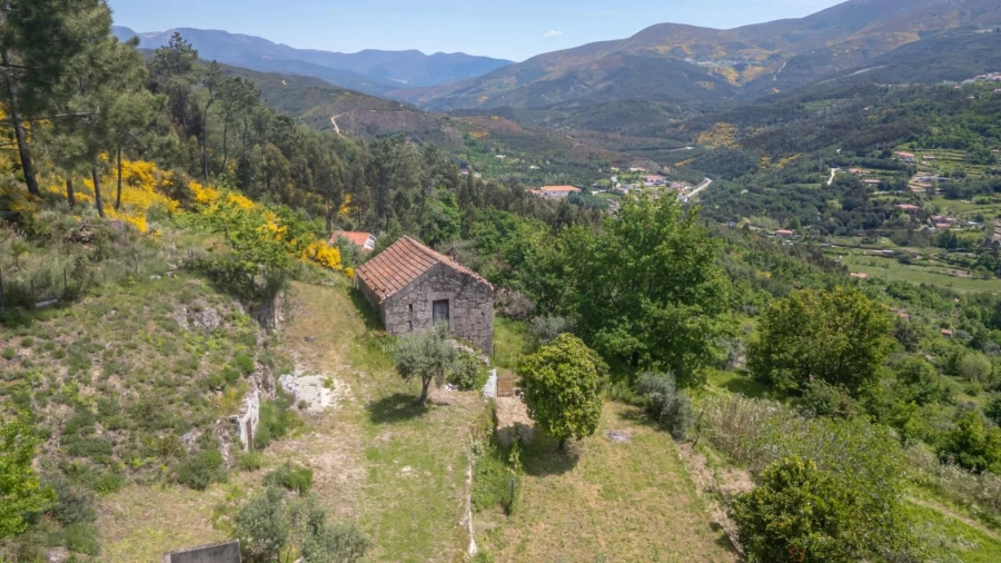 Moradia T3 para Venda em Santa Ovaia e Vila Pouca da Beira Foto 38