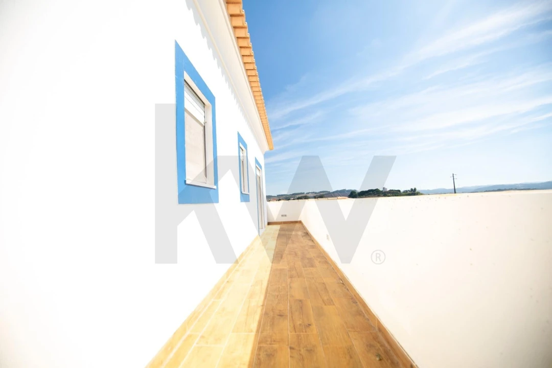 Moradia T4 para Venda em Encarnação Foto 34