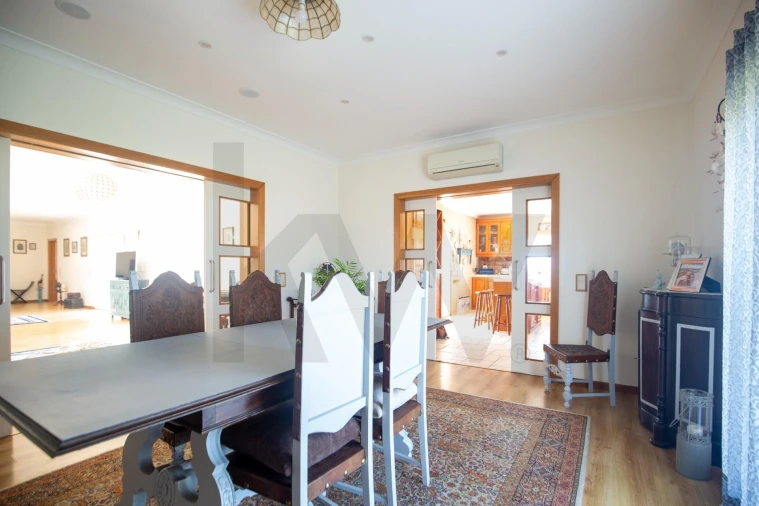 Moradia T4 para Venda em Encarnação Foto 21