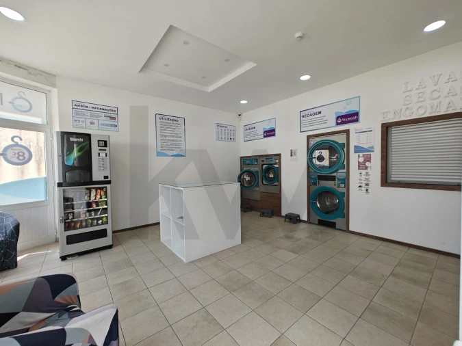 Loja para Trespasse em Eiras e São Paulo de Frades Foto 1