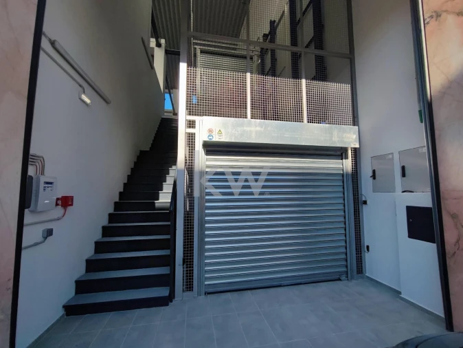 Armazém para Venda em Sacavém e Prior Velho Foto 10