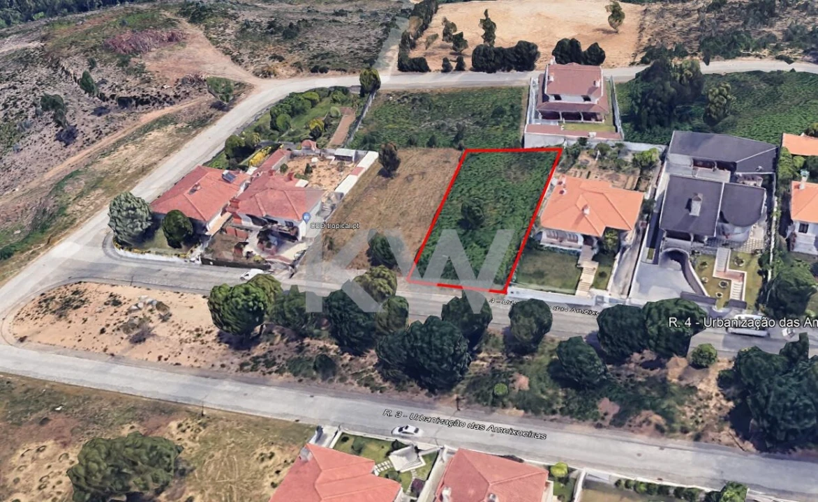 Terreno para Venda em Paços de Brandão Foto 1