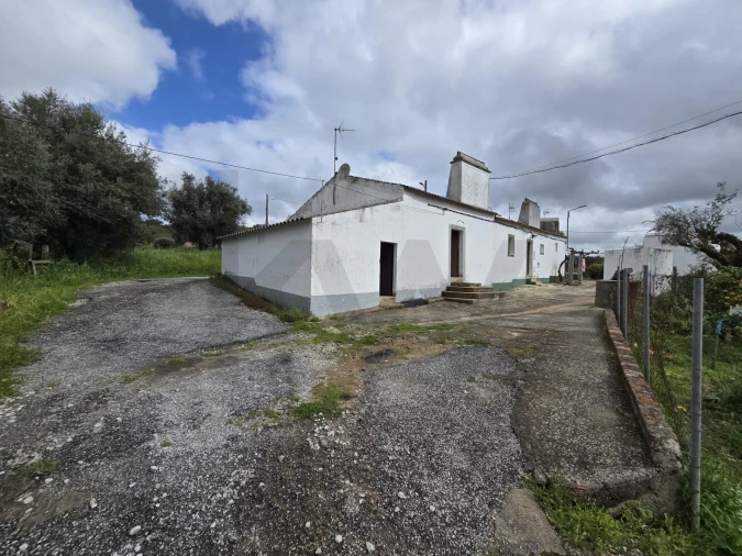 Quinta T2 para Venda em São Manços e São Vicente do Pigeiro Foto 1