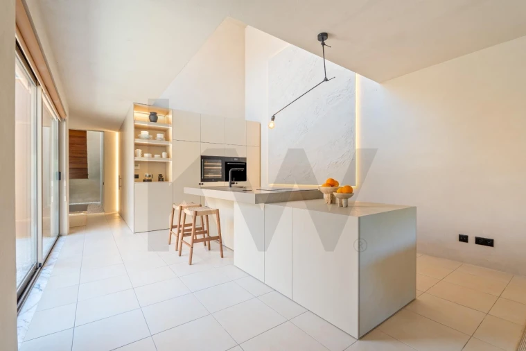 Moradia T4 para Venda em Guia Foto 11