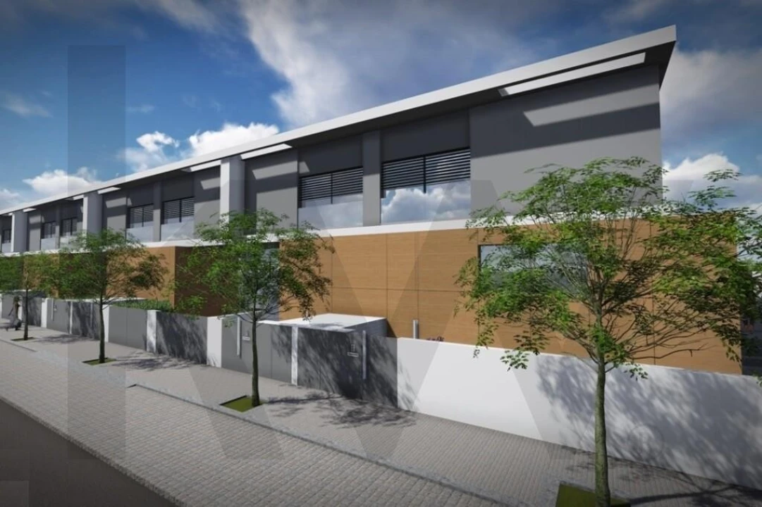 Moradia T3 para Venda em Aguas Santas Foto 2