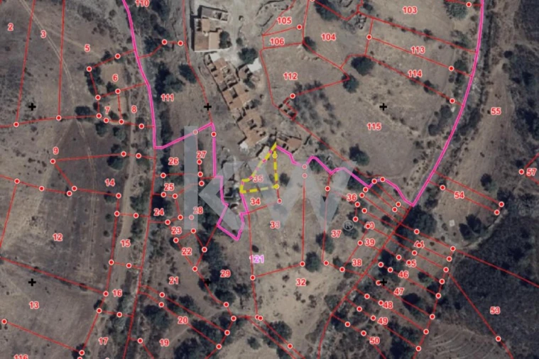 Terreno para Venda em Martim Longo Foto 3