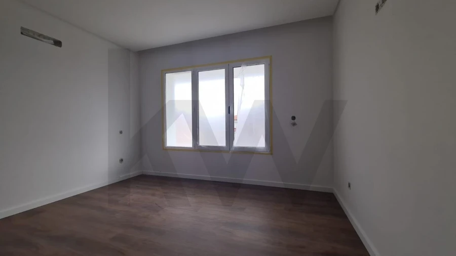 Apartamento T3 para Venda em Marinha Grande Foto 2