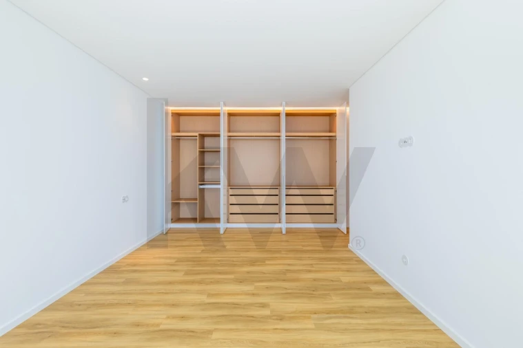 Moradia T4 para Venda em Funchal (Santa Maria Maior) Foto 37