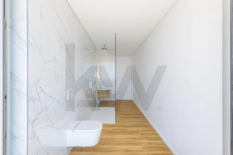 Moradia T4 para Venda em Funchal (Santa Maria Maior) Foto 65