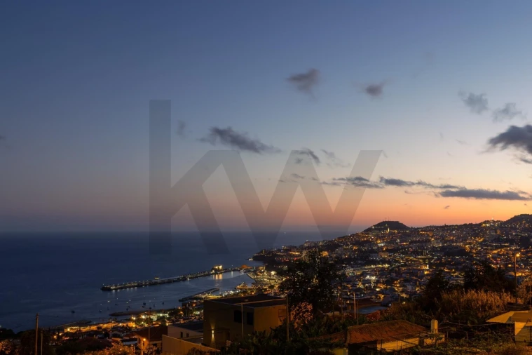 Moradia T4 para Venda em Funchal (Santa Maria Maior) Foto 87