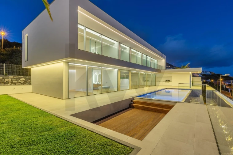 Moradia T4 para Venda em Funchal (Santa Maria Maior) Foto 88