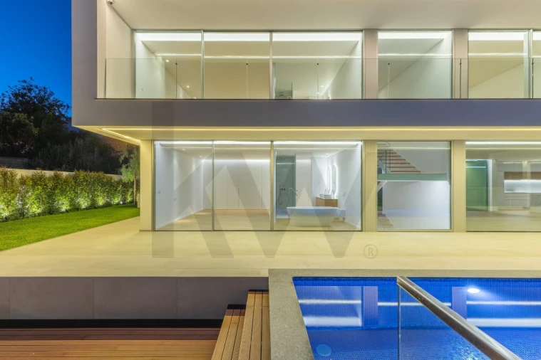 Moradia T4 para Venda em Funchal (Santa Maria Maior) Foto 89