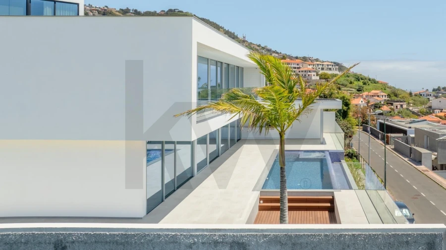 Moradia T4 para Venda em Funchal (Santa Maria Maior) Foto 77