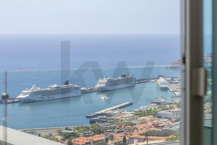 Moradia T4 para Venda em Funchal (Santa Maria Maior) Foto 45