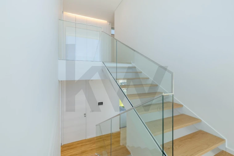 Moradia T4 para Venda em Funchal (Santa Maria Maior) Foto 41