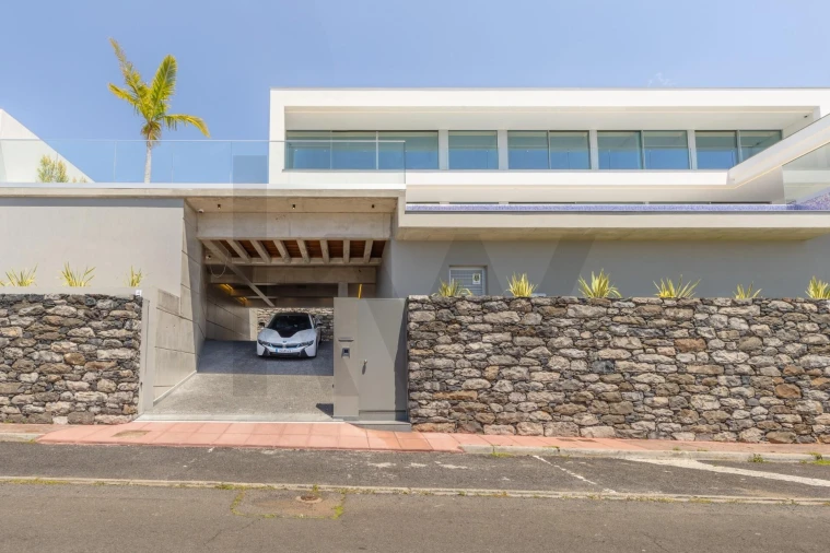 Moradia T4 para Venda em Funchal (Santa Maria Maior) Foto 10