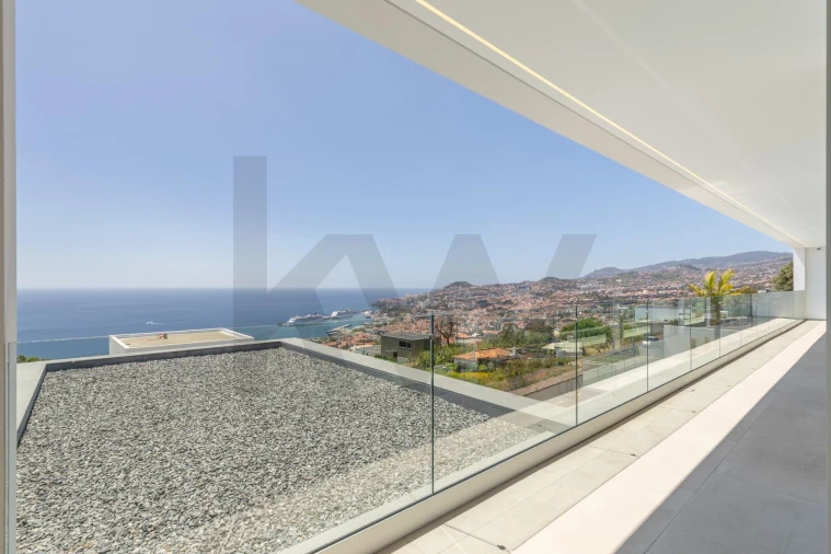 Moradia T4 para Venda em Funchal (Santa Maria Maior) Foto 66