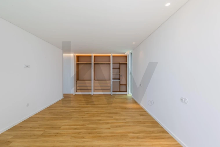 Moradia T4 para Venda em Funchal (Santa Maria Maior) Foto 63