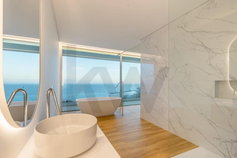 Moradia T4 para Venda em Funchal (Santa Maria Maior) Foto 84