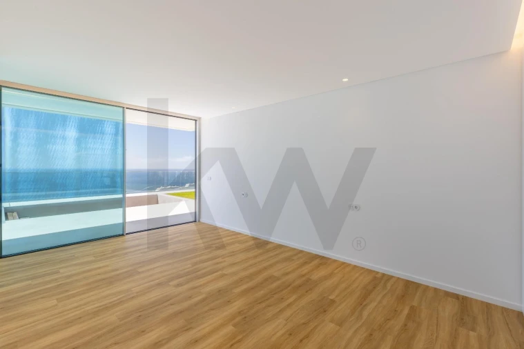 Moradia T4 para Venda em Funchal (Santa Maria Maior) Foto 34